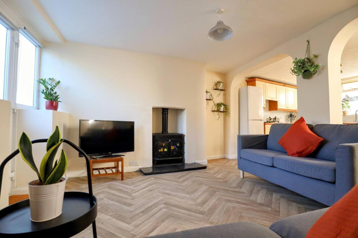 4 Bed Home 3 Mins From Harbour + Sandy Beach โฟล์กสตัน ภายนอก รูปภาพ
