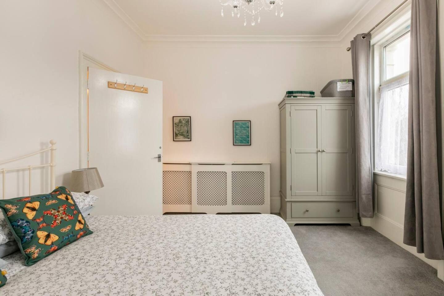 4 Bed Home 3 Mins From Harbour + Sandy Beach โฟล์กสตัน ภายนอก รูปภาพ